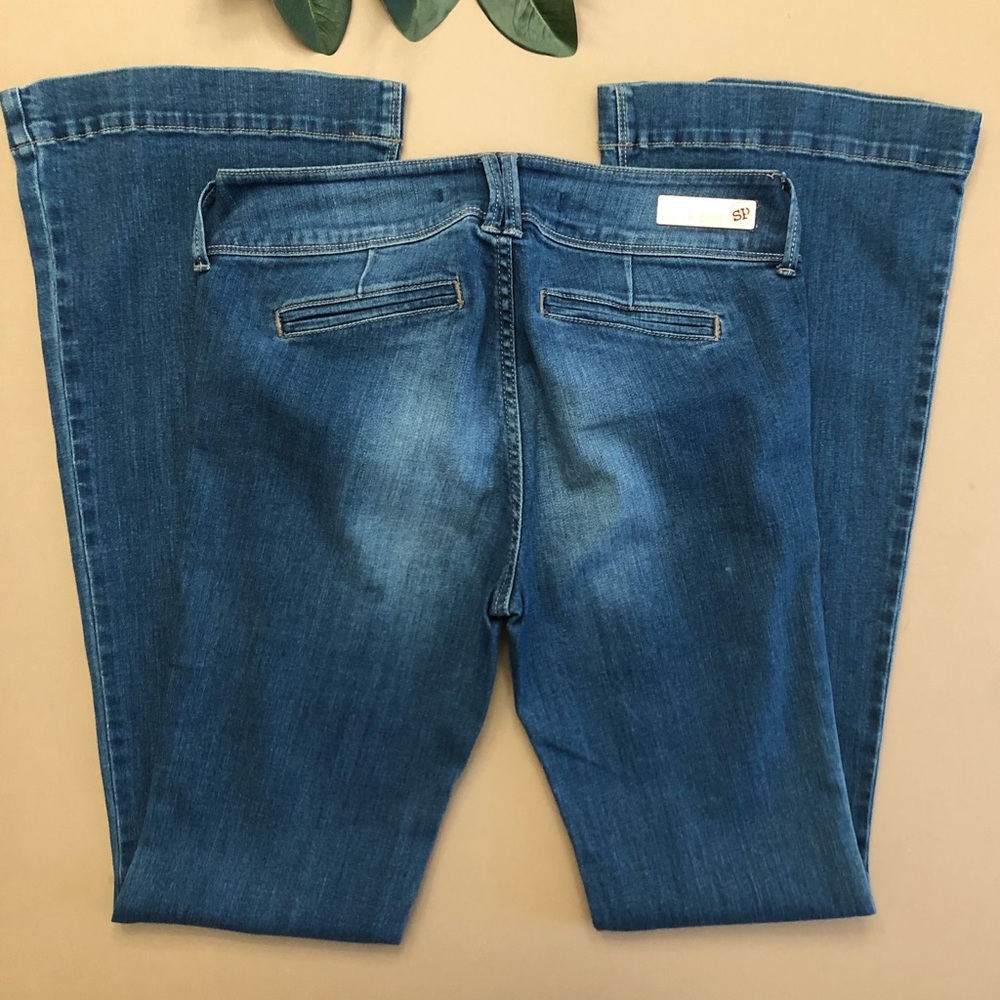Flare Jeans Sneak Peek Classic Blue Wash Size 9 Bell Bottom Jeans - Picture 8 of 15